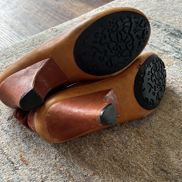 J Shoes bootie - Picture 5 of 8